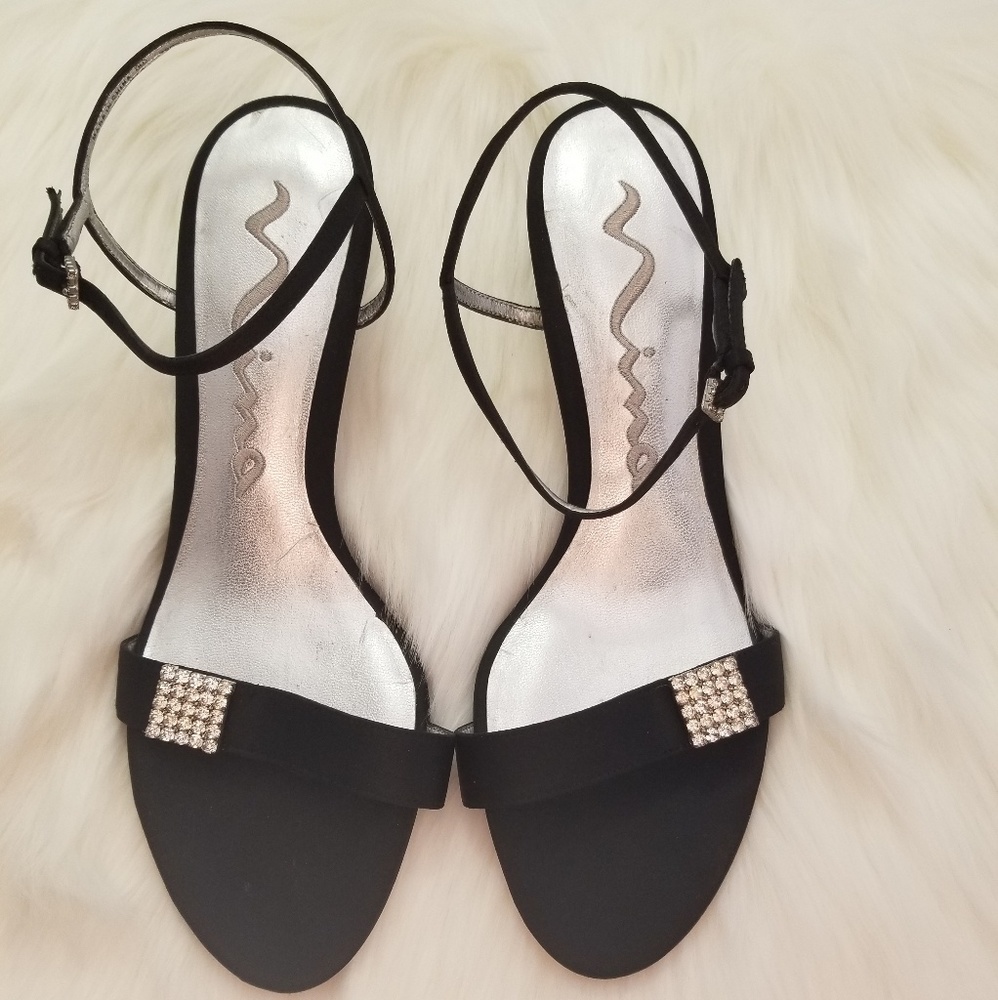 New Nina black sandals size 8m EUC